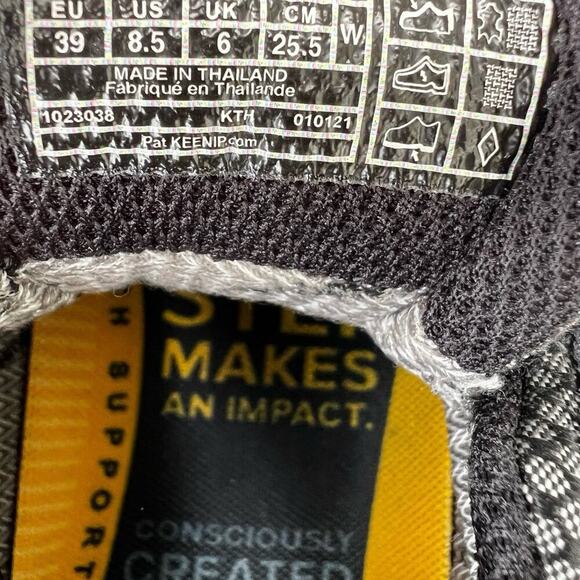 Keen women’s size 8.5 hiking shoe Targhee lll waterproof - Picture 7 of 9